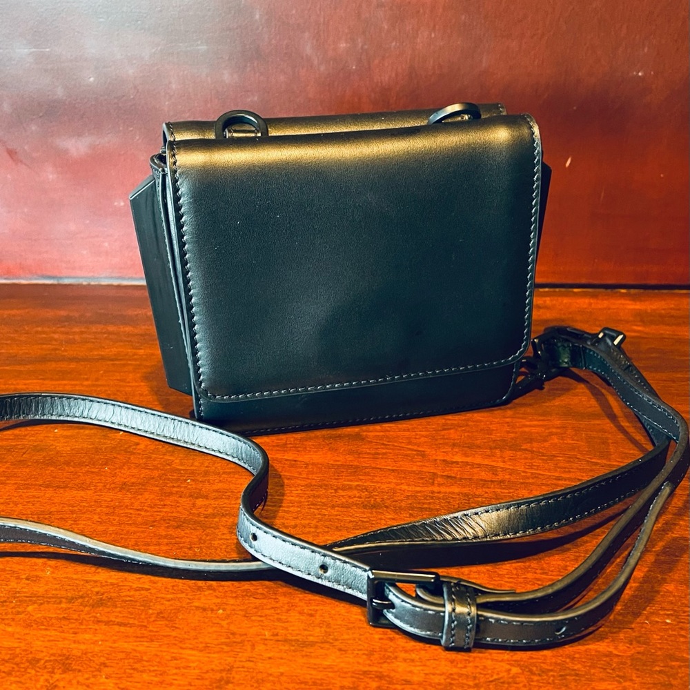 Kendall & Kylie black bag with detachable crossbody strap